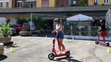 Imparare ad andare sul monopattino
