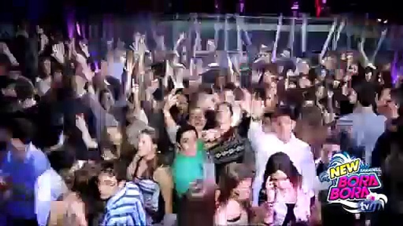 Gestos de la noche. Comunicación no verbal. Comunicarse con gestos en un ambiente con ruido y música