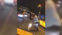 Beşiktaş'ta taksicilerin kavgası kamerada