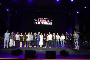 Gemlik Film Festivali'nden Ediz Hun'a onur ödülü