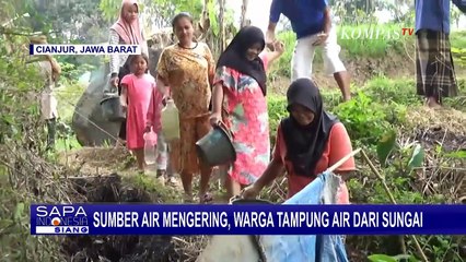 Скачать видео: Sumber Air Mengering, Warga di Cianjur Terpaksa Tampung Air dari Sungai Berjarak 1 Kilometer