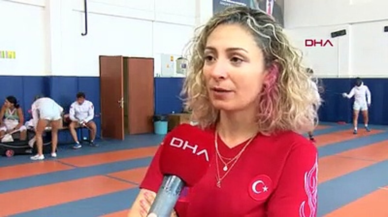 (ÖZEL) 14 yıl sonra milli takıma dönen eskrimci Şenay Güner, Paralimpik Oyunları'na hazırlanıyor