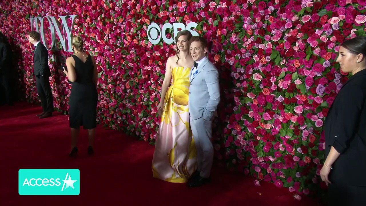 Ariana Grande's New Beau Ethan Slater Files For Divorce From Estranged Wife (Rep