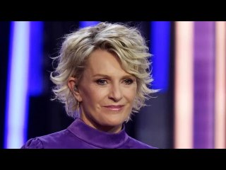 “J’ai le cœur serré et triste”  :Sophie Davant fait ses adieux aux téléspectateurs d’Affaire conclue