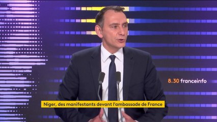 Le "8h30 franceinfo" de Laurent Jacobelli