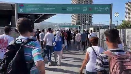 İzmir'de metro ve tramvay işçileri greve gitti
