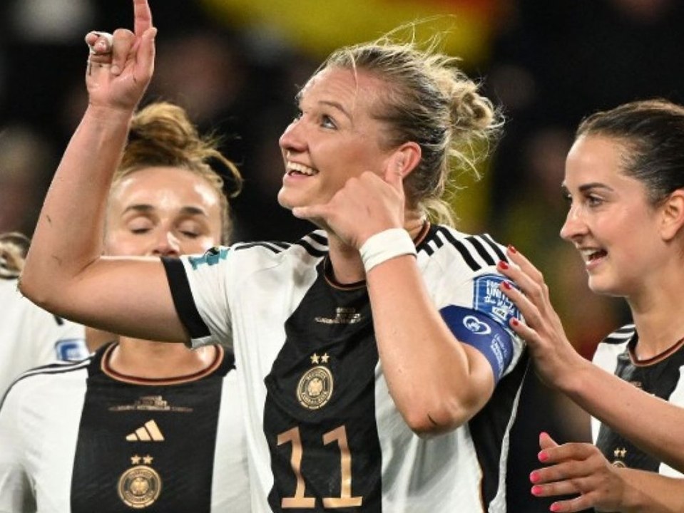 'Mega happy': So furios legen die deutschen Frauen bei der WM los