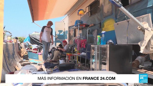 Casas rodantes y camionetas, el nuevo hogar para cientos de personas en California, EE. UU.