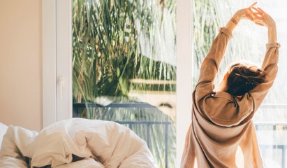 8 Easy Things You Should Do Before 8 a.m., According to a Dietitian