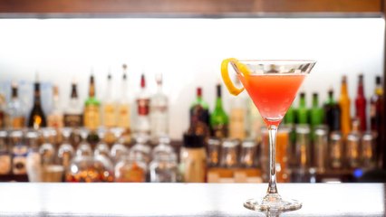 How to Make a Stirred Cocktail Like a Pro