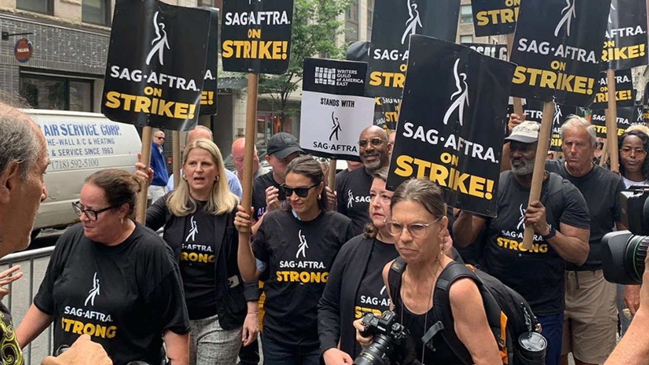 Rep. Alexandria Ocasio-Cortez Joins SAG-AFTRA & WGA Picket Lines | THR News