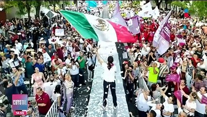 Marcelo Ebrard baila al ritmo de "Caballo Dorado"