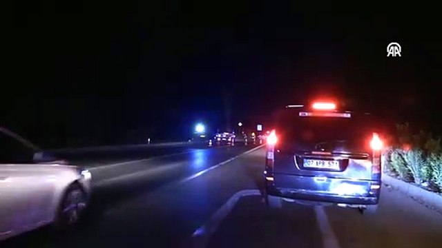 Kemer'deki yangın 3,5 kilometre ilerledi: Kemer Devlet Hastanesi ve yerleşim yerleri tahliye ediliyor