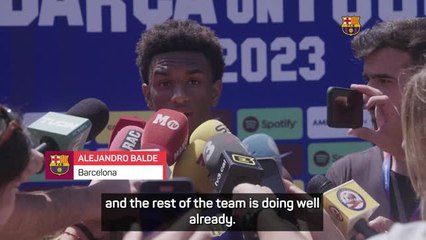 Télécharger la video: Barcelona fighting fit after illness - Balde