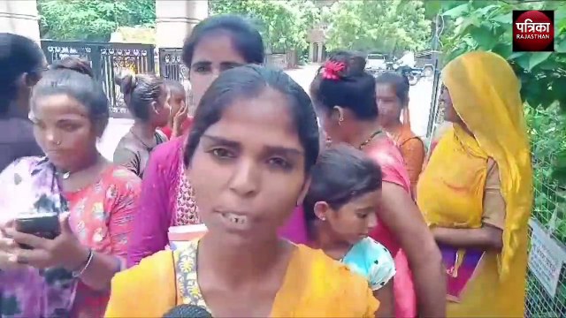 एडीएम साहब... हमारे गांव में भी 12वीं तक विद्यालय करवा दो, छात्राओं ने लगाई गुहार, देखें विडियो