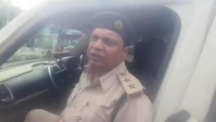बड़ी खबर: छापेमारी में गई उत्पाद टीम पर ग्रामीणों ने किया हमला, एक जवान की मौत, 5 घायल