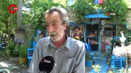 Evinin bahçesini sevdiği renklerle donattı, bahçe 'Şirinler köyünü' anımsattı