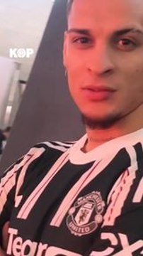 Que penses-tu du mailleurs extérieur de Manchester United ? #manchesterunited #ManUtd #Antony