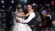 Depremzede çift, yollarının kesiştiği çadır kentte yapılan düğünle evlendi