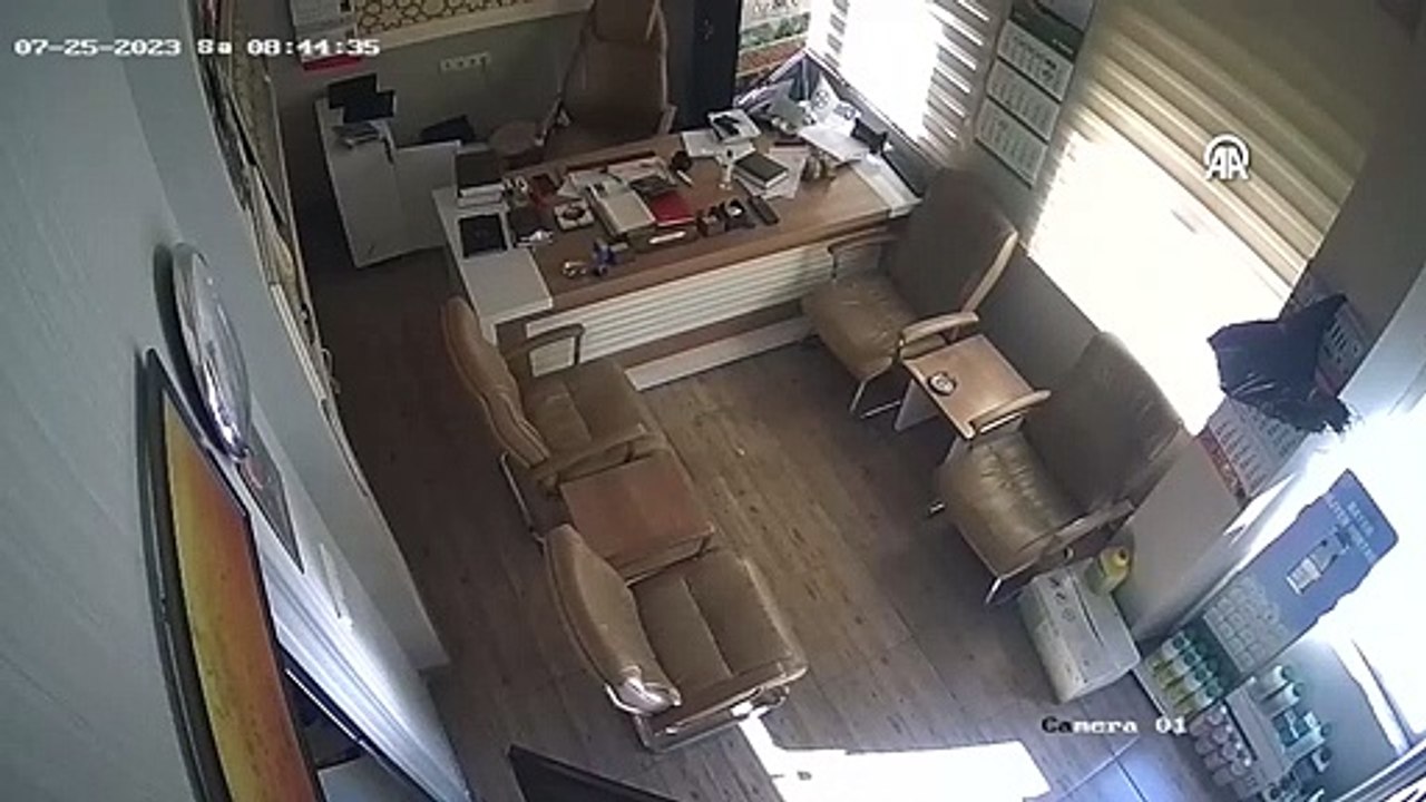 Adana Kozan merkezli depremle fena sarsıldı