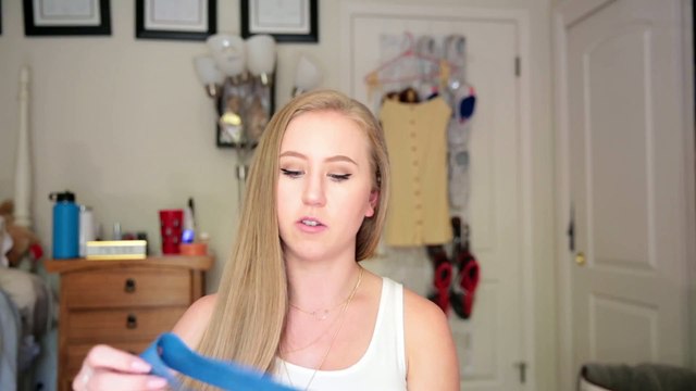 WHAT'S IN MY GYM BAG _ GYM ESSENTIALS