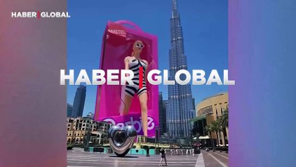 Dubai'deki Burj Khalifa heykelinin önüne kurulan 3 boyutlu Barbie görüntüleri şaşırttı