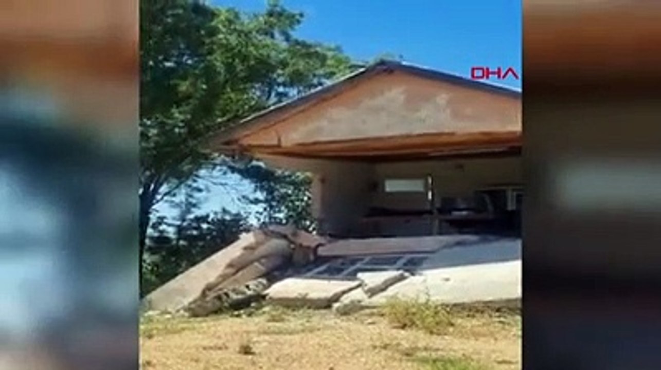 Deprem yıktı