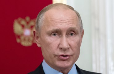Vladimir Putin sanciona lei que proíbe mudança de gênero na Rússia