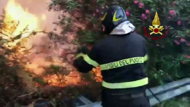 حرائق في صقلية جنوب إيطاليا