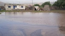 Yağış etkili oldu, araziler ve evler su altında kaldı