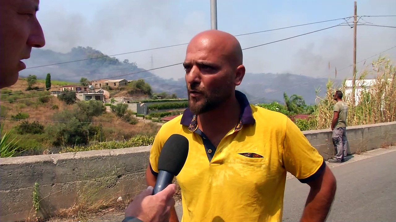 Fiamme e paura tra i residenti di Faro Superiore