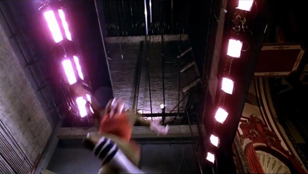 Que le spectacle commence ! Bande-annonce VO