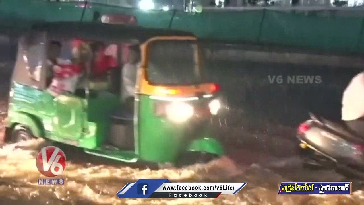 Huge Water Flow On Roads At Telangana Secretari...