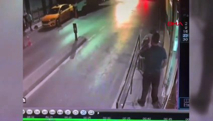 Une bagarre a éclaté entre le chauffeur de taxi et le chauffeur du camion à Sultangazi