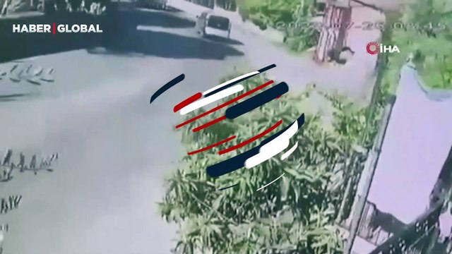 5.5 büyüklüğündeki depremin şiddetini gözler önüne seren görüntü! Evin duvarı böyle yıkıldı!