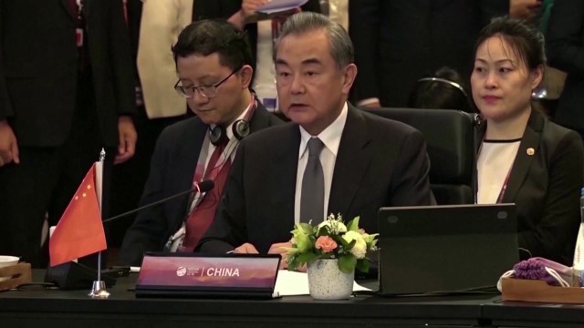 중국, 친강 외교부장 면직...신임 부장에 왕이 임명 / YTN