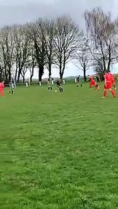 Direction la lucarne !