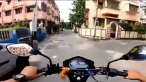 Quand tu te fais couper la route en scooter... Petit bain imprévu