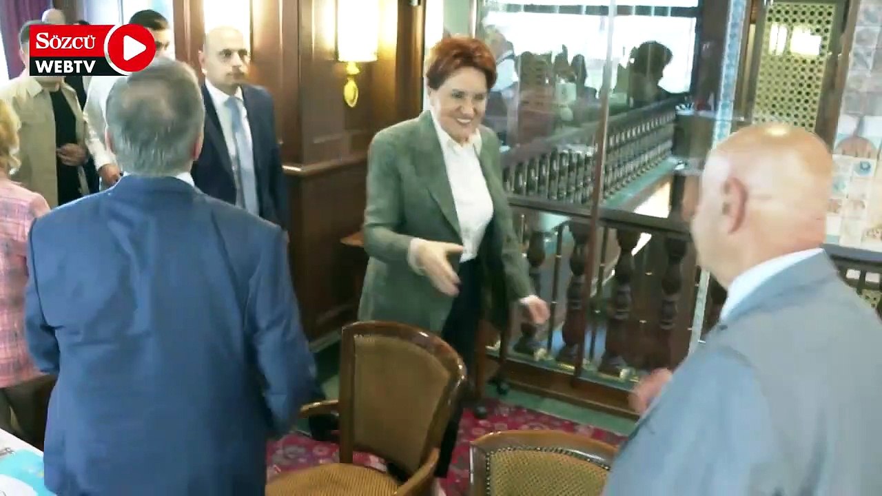 Akşener, İYİ Partili vekiller ve Başkanlık Divanı Üyeleri ile yemek yedi