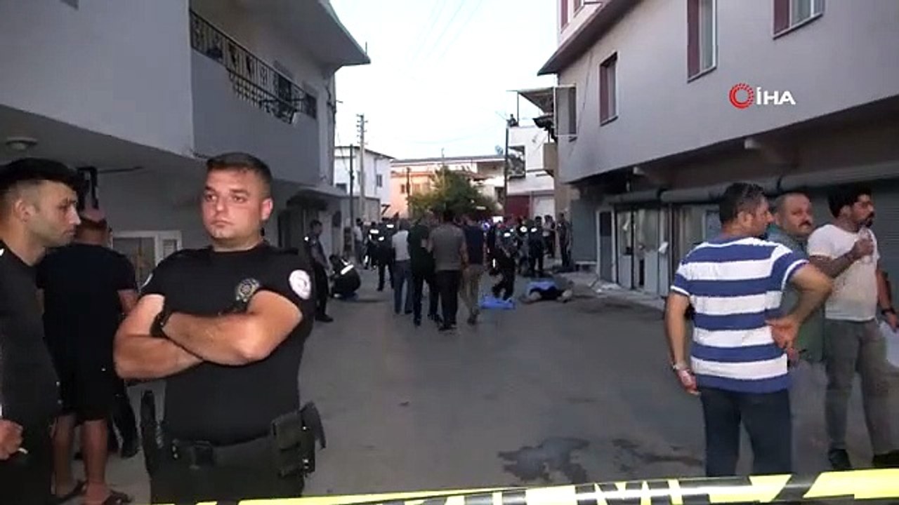 Adana'da kahvehanede yüksek sesle müzik kavgasında kan aktı: 2 ölü 1 yaralı