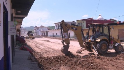 Por construcción de calle principal de Las Palmas hay desviación para La Paseada
