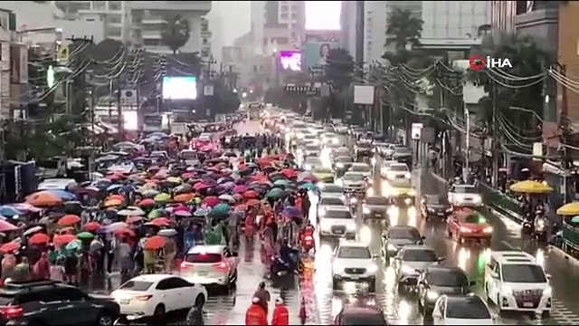 La crise politique se poursuit en Thaïlande : l'élection du Premier ministre reportée sine die