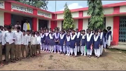 400 students reached the collectorate
