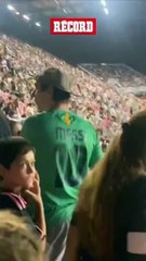 ¡Sin Messi, el Estadio Vacío! ⚽ Fans Se Van Tras Cambio del Astro Argentino