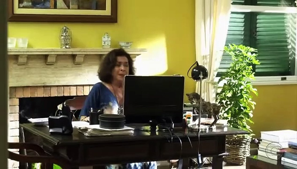 As Brasileiras (2012) - A doméstica de Vitória (Dira Paes)