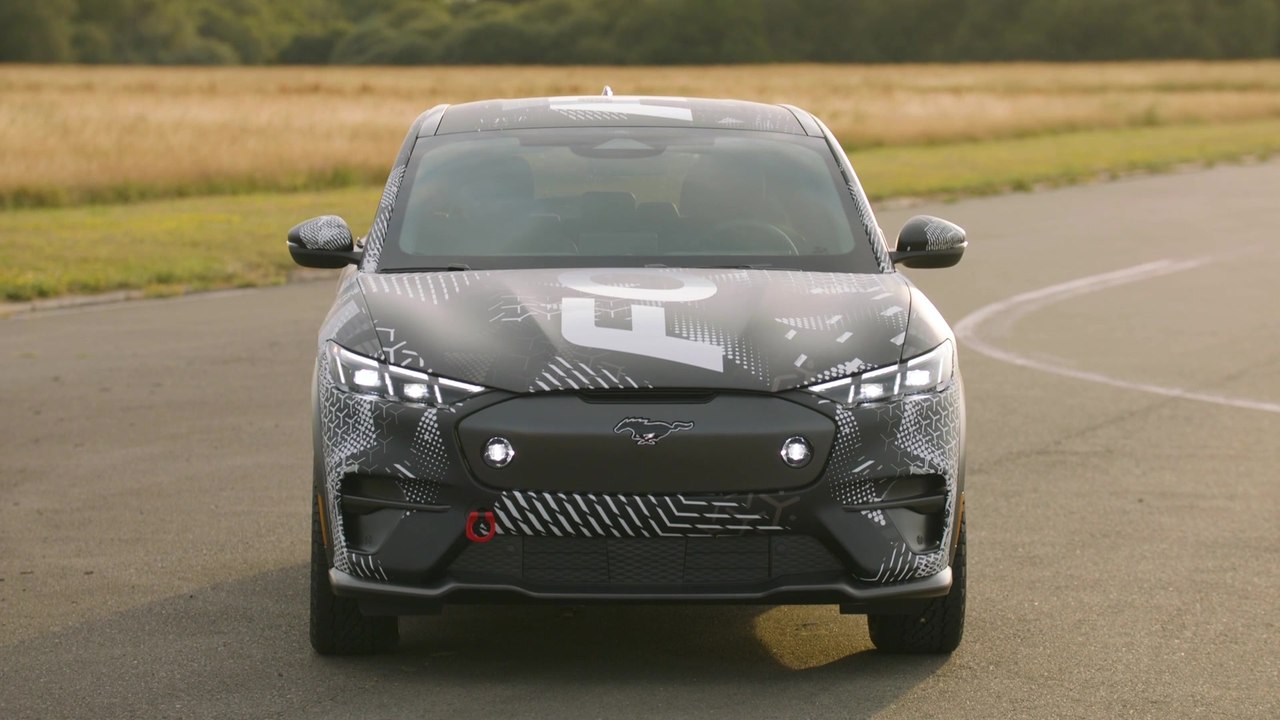 Elektrischer Kick Im Rallye-Stil - Neuer Ford Mustang Mach-E Rally Eilt In Goodwood Die Bergrennstrecke Hinauf