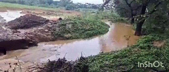 बेलगली-बोम्मसमुद्र के बीच संपर्क सड़क बही, खेतों में भरा पानी