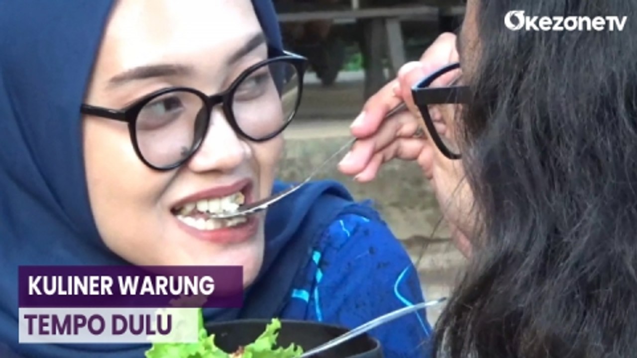 Kuliner Warung Tempo Dulu, Sajikan Nasi Ayam Suwir di Batok Kelapa