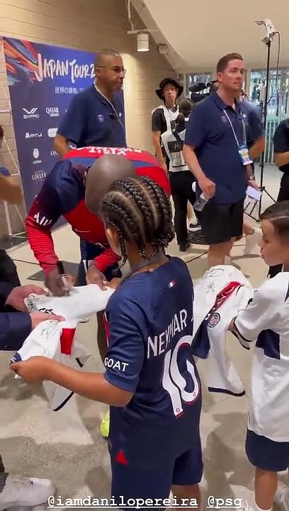 Filho Kim Kardashian com CR7, Neymar e Danilo