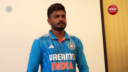 टीम इंडिया की नई जर्सी में ईशान किशन ने लिए शुभमन गिल के मजे, देखें वीडियो